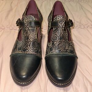 L'ARTISTE Susana T Strap Shoes Pristine Size 38